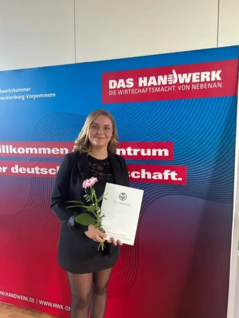 Lena hat die Gesselprüfung Bestanden